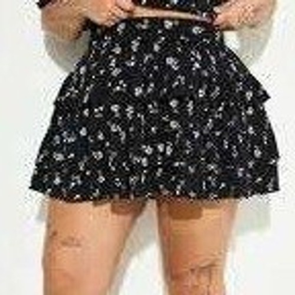 LoveSick Floral Tiered Ruffle Skort Boho Cottagecore Black White Size 2X